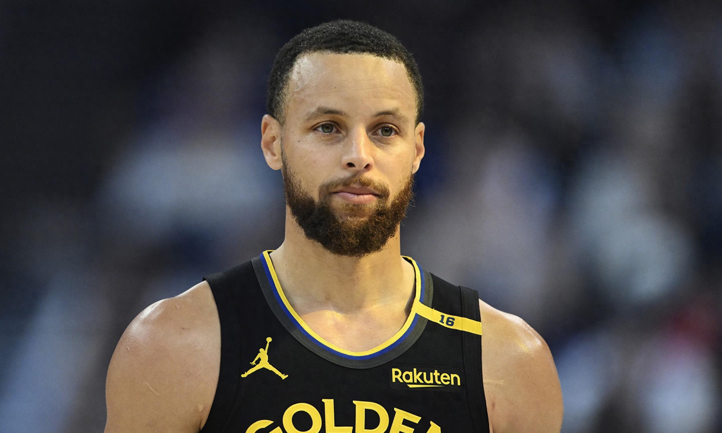 米切尔砍下48+4+4得分赛季新高，带队完成15分逆转（米切尔48分4板4助创赛季新高，率队实现15分大逆转）