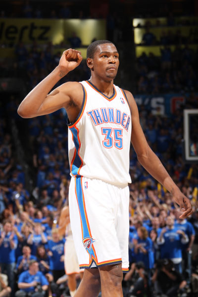 篮球巨星约基奇：关注篮球，热爱教学（篮球名将约基奇：专注篮球，钟情教学）