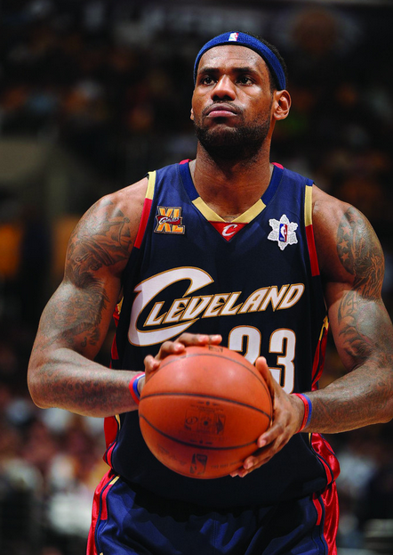 56分16板15助！主帅谈约基奇：历史性一夜 表现稳居生涯最佳之列（56分16篮板15助攻狂飙！主帅称约基奇此战载入史册，堪称职业生涯顶级表现）