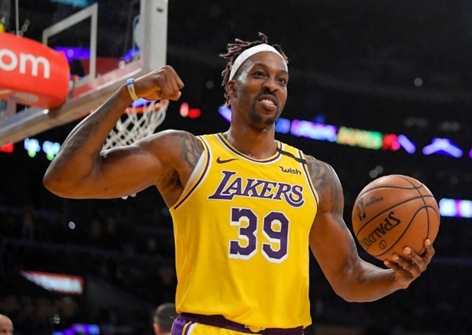 比肩大O！康宁汉姆成为第二位连赢6场&至少25分10助攻的球员（追平大O神迹！康宁汉姆成史上第二人：连胜6场且至少25分10助攻）