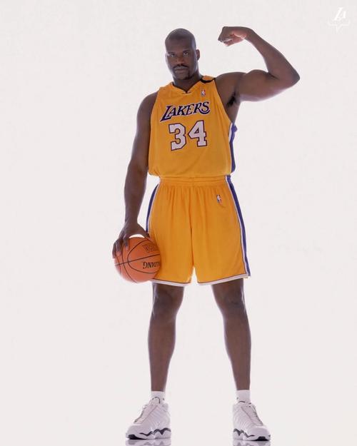 英格兰的“10号位难题”：贝林厄姆能否脱颖而出？（谁能解英格兰10号位困局：贝林厄姆是答案吗？）