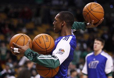 莱切vs都灵：班达、法尔科内首发，切-亚当斯、弗拉希奇出战（莱切战都灵：班达、法尔科内先发，切-亚当斯、弗拉希奇出场）