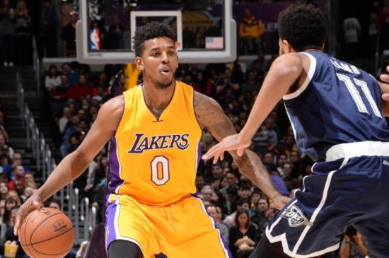 官方：辽宁铁人签下云南玉昆后卫迪力穆拉提（辽宁铁人官方宣布签约云南玉昆后卫迪力穆拉提）