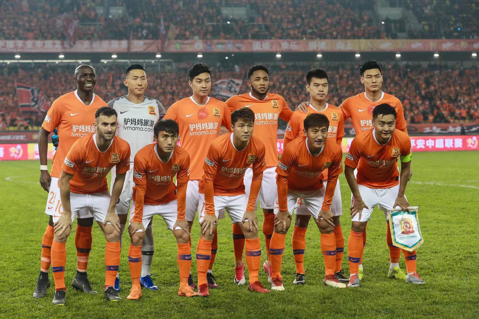 雷迪克：希望东契奇和勒布朗都能在对阵76人时回归阵容（雷迪克盼东契奇与詹姆斯战76人时复出）