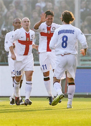 12月5日NBA焦点战：森林狼再遇鹈鹕，詹姆斯带队战猛龙（12月5日NBA焦点对决：森林狼再碰鹈鹕，詹姆斯率队挑战猛龙）