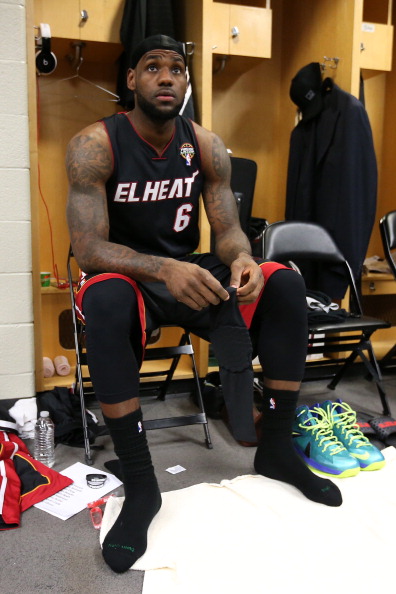 近4届欧预赛+世预赛射手榜：凯恩40球第1，C罗32球第2（近四届欧预赛与世预赛射手榜：凯恩40球居首，C罗32球次席）