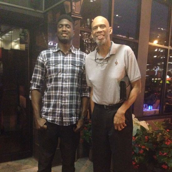 拜仁慕尼黑迎战里斯本竞技：欧冠小组赛终极对决（欧冠小组赛巅峰之战：拜仁慕尼黑对阵里斯本竞技）