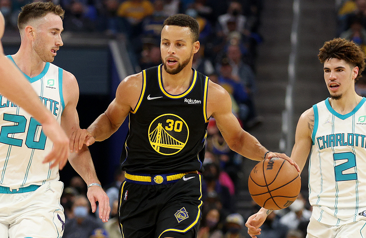 斯波教练分析球队现状：攻防两端活力不足（斯波解读球队近况：攻守两端表现乏力）