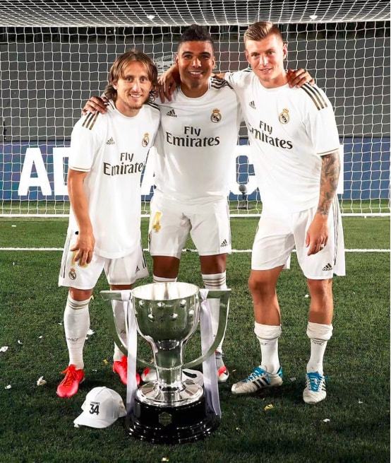 尴尬！王博指导末节换上4名“新人”，许利民指导却仍打不过（王博末节启用四位新兵，许利民仍未能取胜）