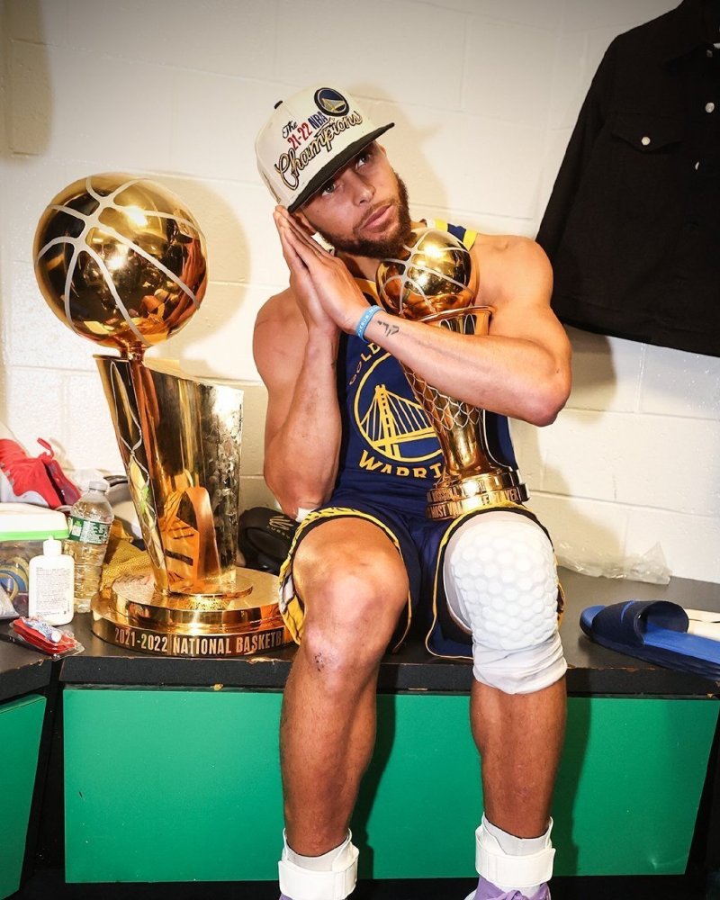 博斯：很惊讶曼城放走阿尔瓦雷斯；我与西蒙尼执教理念相反（博斯惊讶曼城放走阿尔瓦雷斯：我的执教理念与西蒙尼相悖）