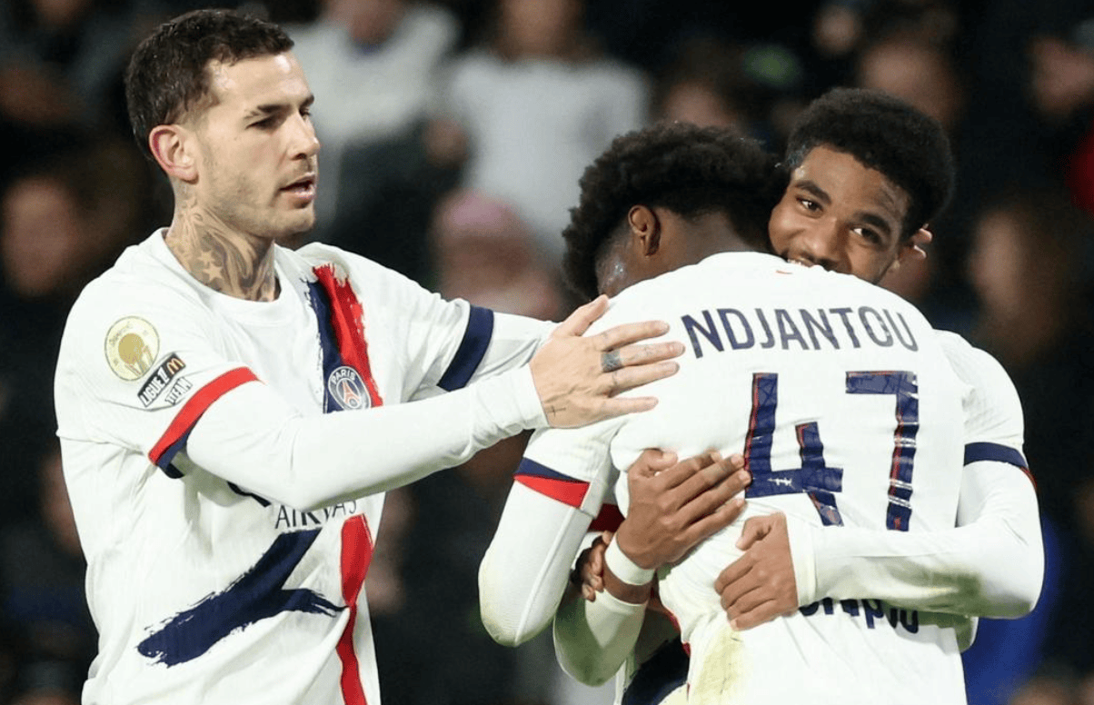 欧冠球员表现评析：C罗连续进球,（欧冠球员表现解读：C罗连场建功）